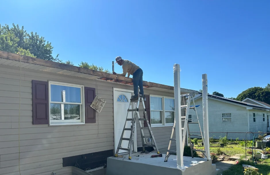 Grand exteriors worker