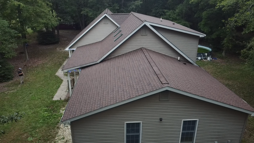 Shingle roof house