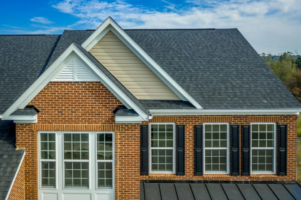asphalt shingle roof installation big house 
