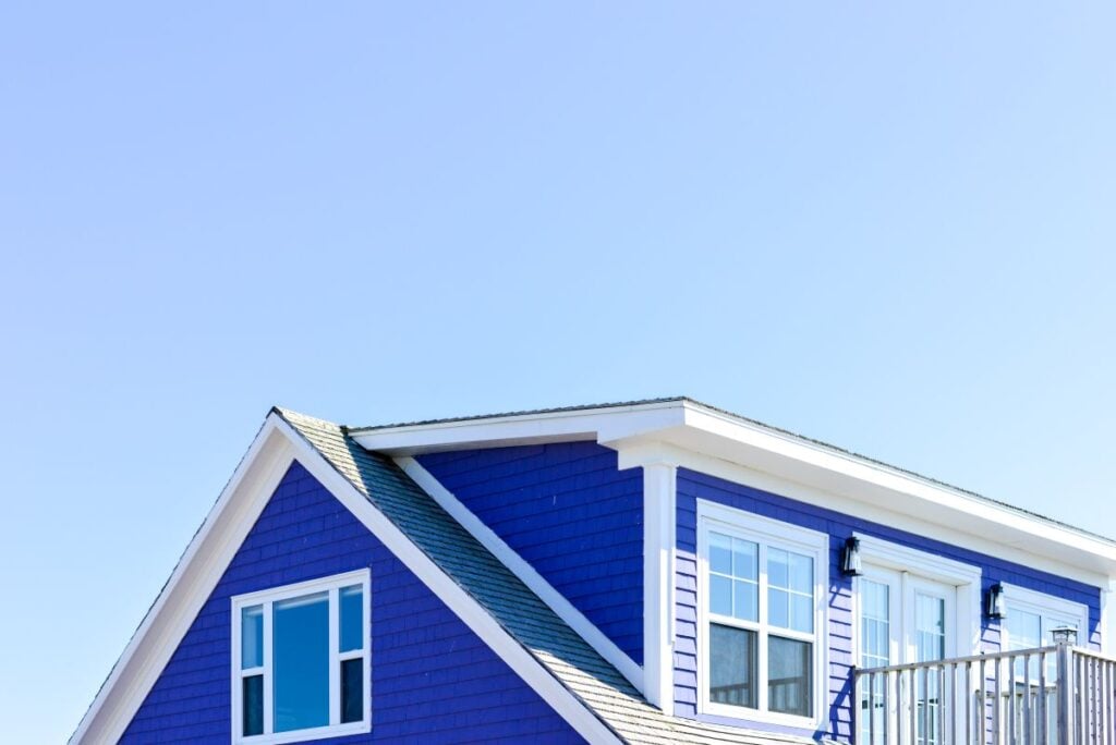 house and roof color combinations dark blue siding grey shingles roof